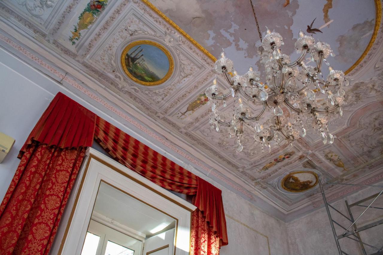 Le Stanze Del Vicere Boutique Hotel Naples Luaran gambar