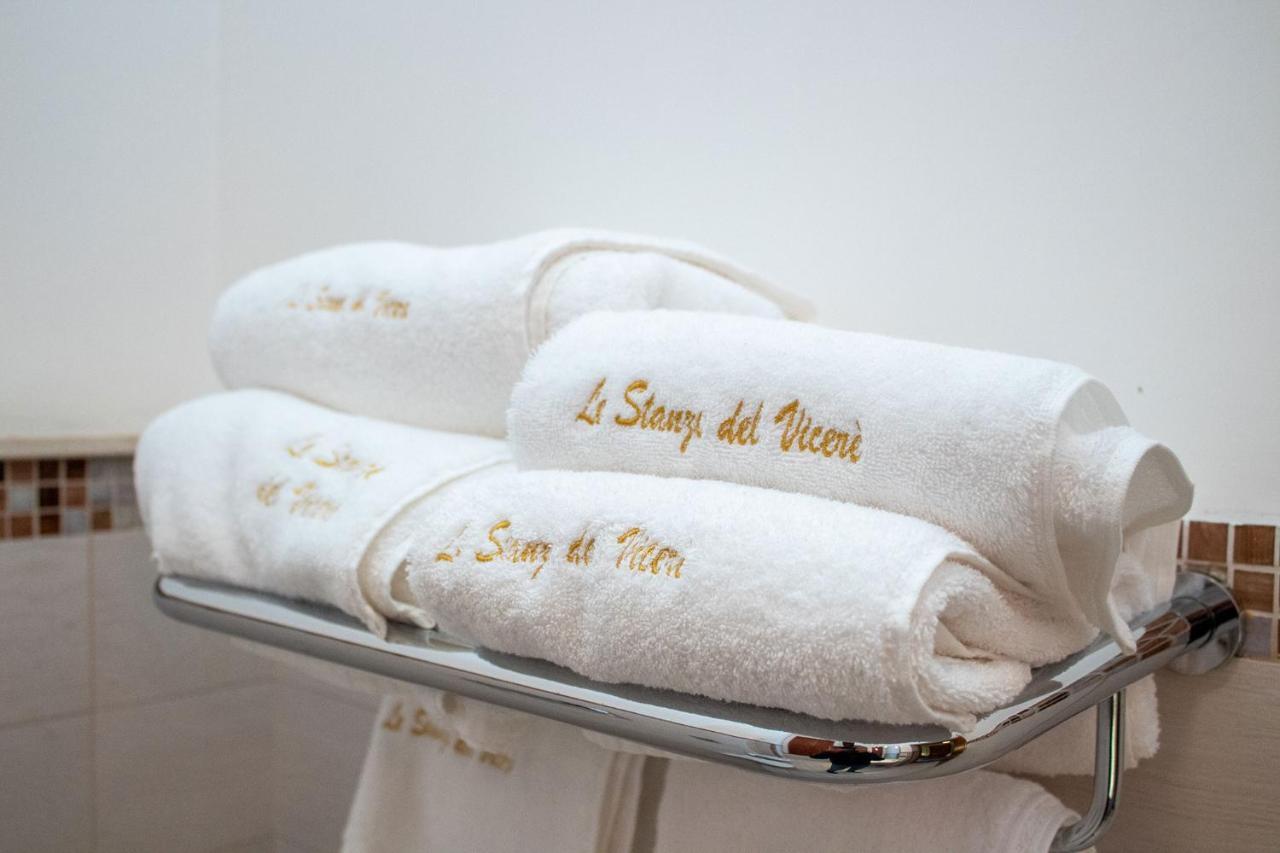 Le Stanze Del Vicere Boutique Hotel Naples Luaran gambar