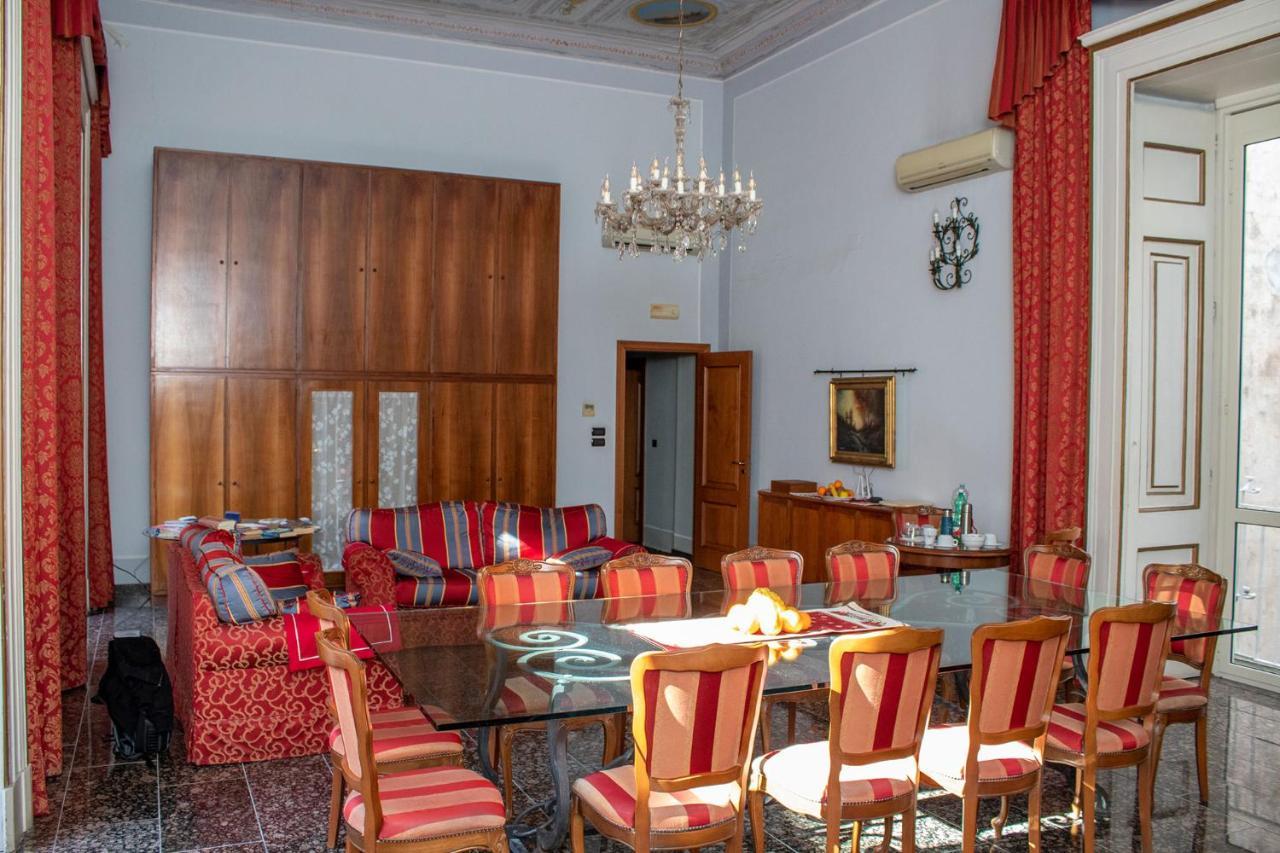 Le Stanze Del Vicere Boutique Hotel Naples Luaran gambar