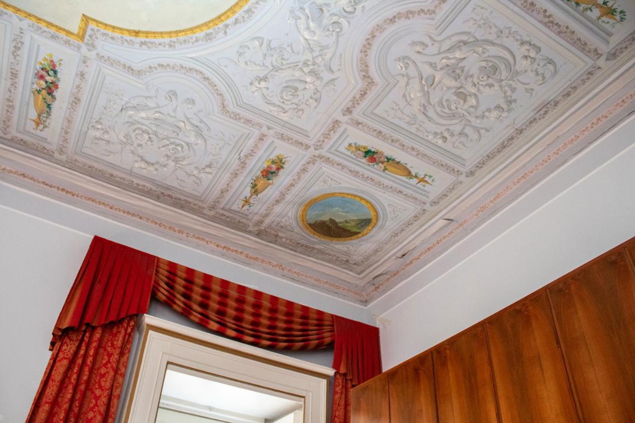 Le Stanze Del Vicere Boutique Hotel Naples Luaran gambar